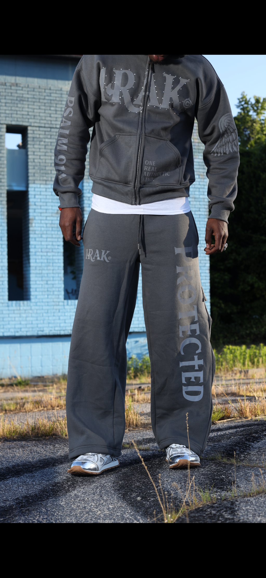1RAK Relaxed Authentic Sweats